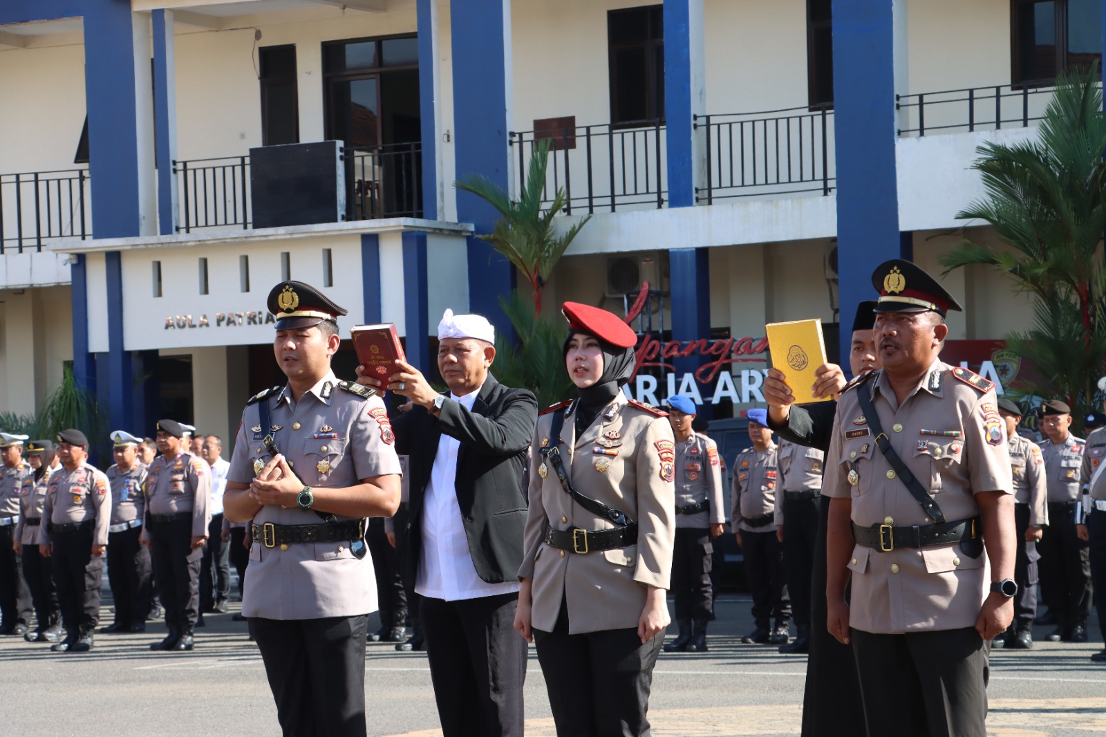 Kapolresta Cilacap Lantik Kabag Ops, Kasatres PPA dan PPO, serta Kapolsek Karangpucung